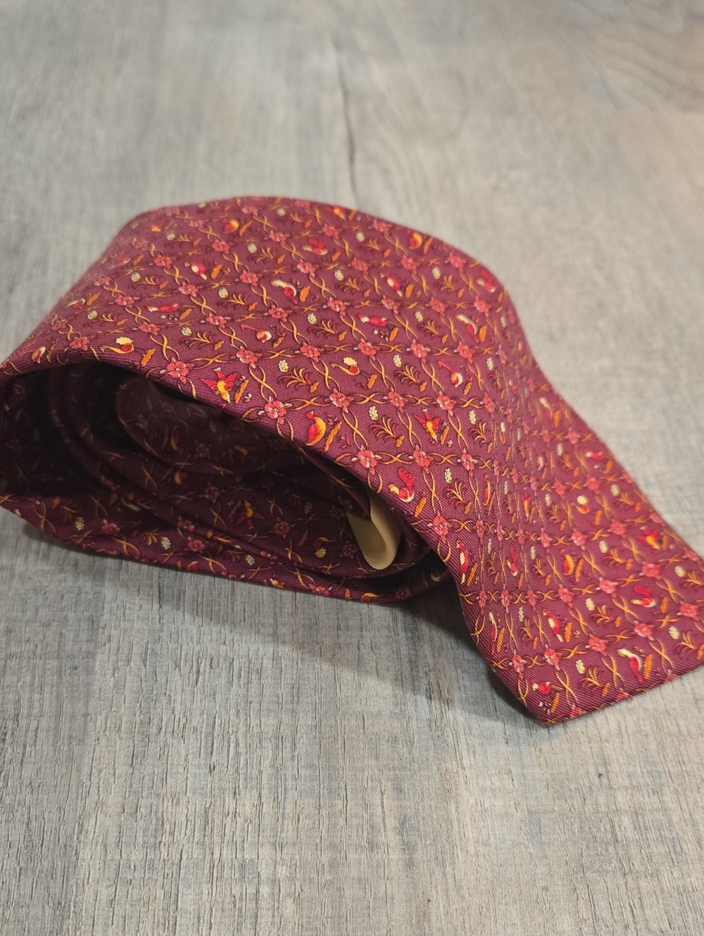 Salvatore Ferragamo Burgundy Floral Silk Tie !!